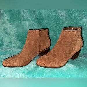 Gently Used Aldo Suede Ankle Boots.